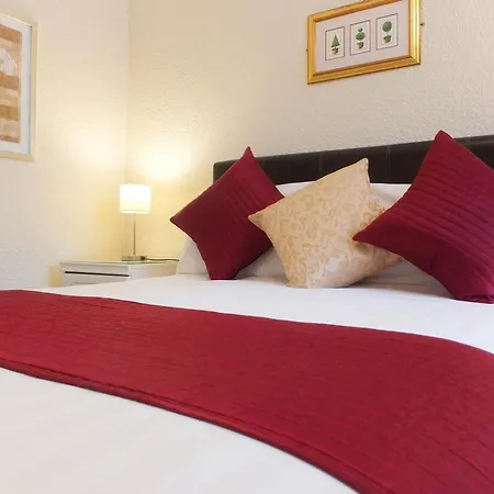 ゲストハウス Holmlea Exclusively For Adults 3*