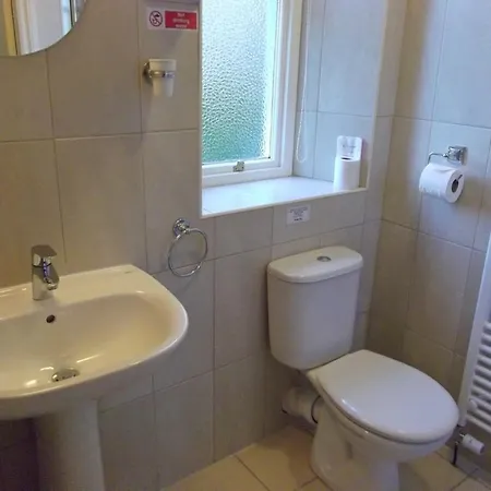 Konukevi Holmlea Exclusively For Adults 3*